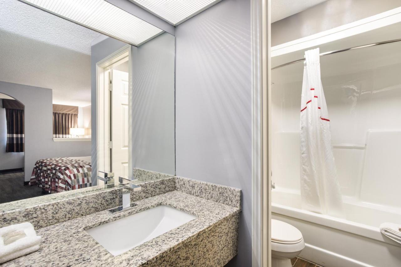 Red Roof Inn & Suites Athens, Al 外观 照片