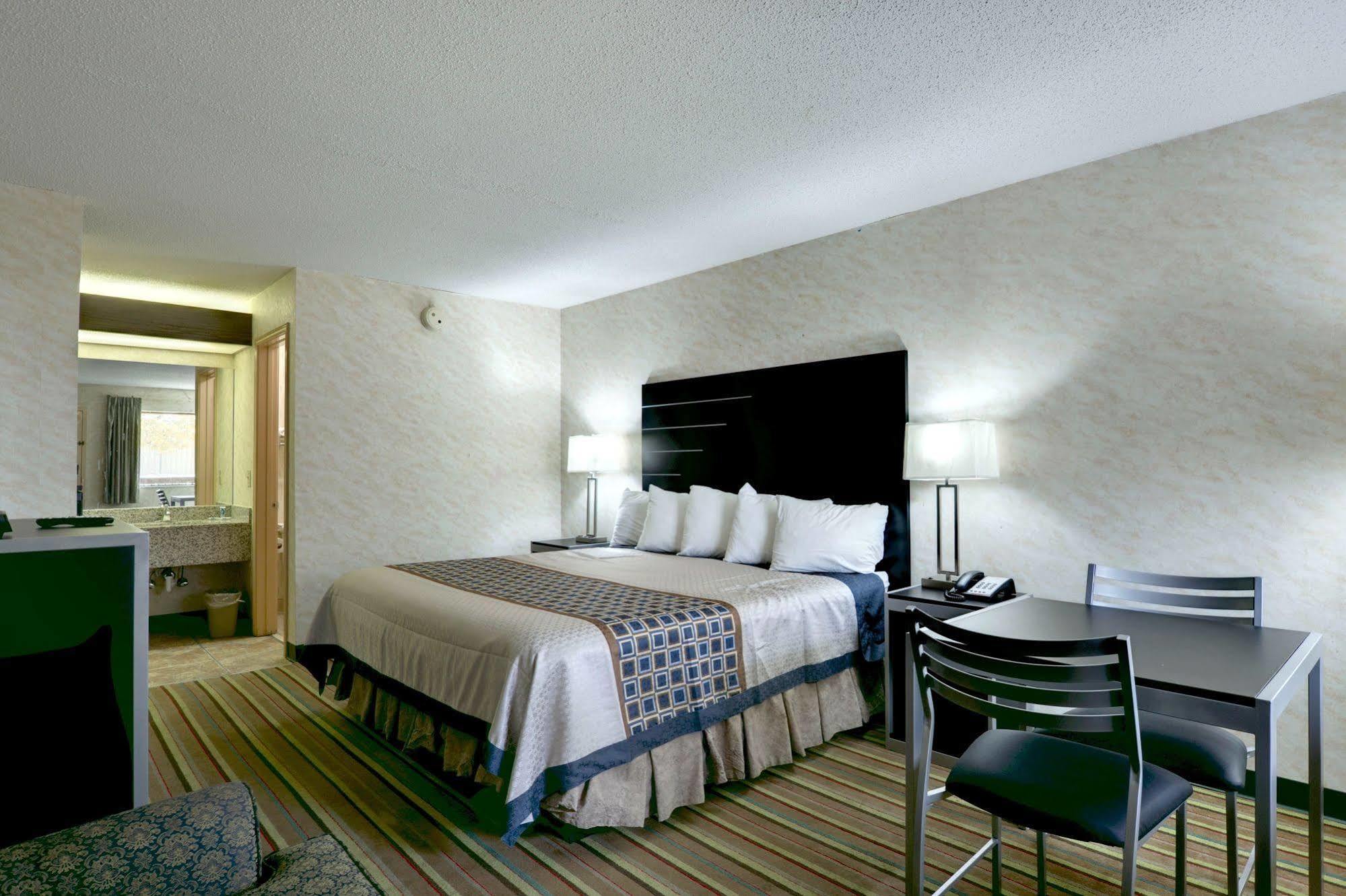 Red Roof Inn & Suites Athens, Al 外观 照片